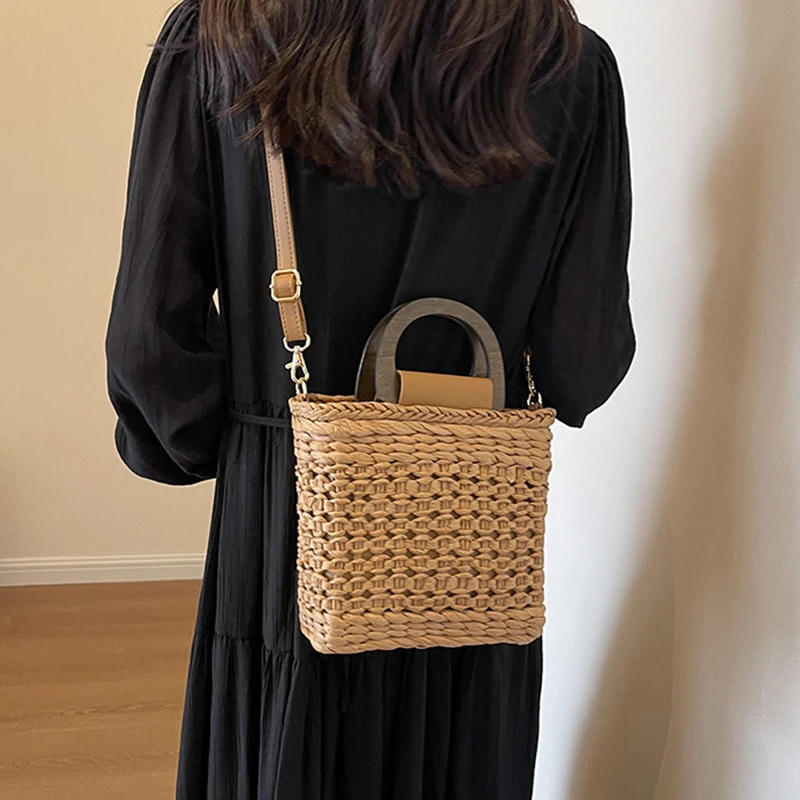 Straw Bags Summer Women Tote Bags Designer Handbags Purse Weave Drawstring Closure Wooden Handle Beach Shoulder Bag