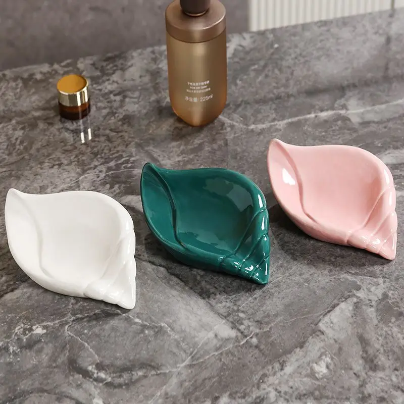 Creative Draining Soap Box, Ceramic Conch Shaped, White Green Pink Soap Dishes, Home Bathroom and Kitchen Articles, 1Pc