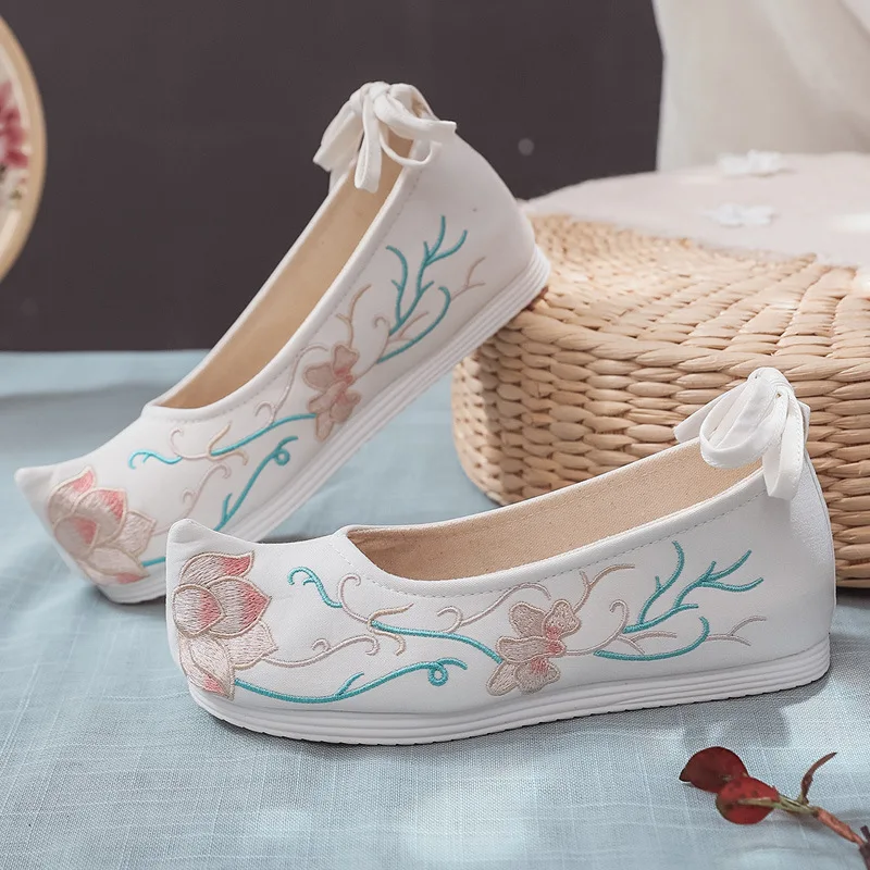 Chinese Hanfu Matching Shoes Women Ancient Shoes High Quality Costume Hanfu Shoes Spring Summer Autumn Female Embroidered Shoes