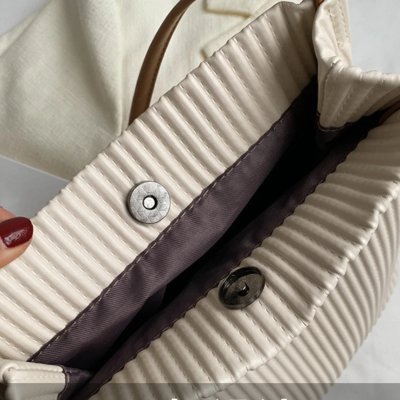 Shoulder Bag Tote Bag Large Capacity Handbag 2023 Trend Design All-match PU Leather Bow Pleated Casual Shopper Bags for Women