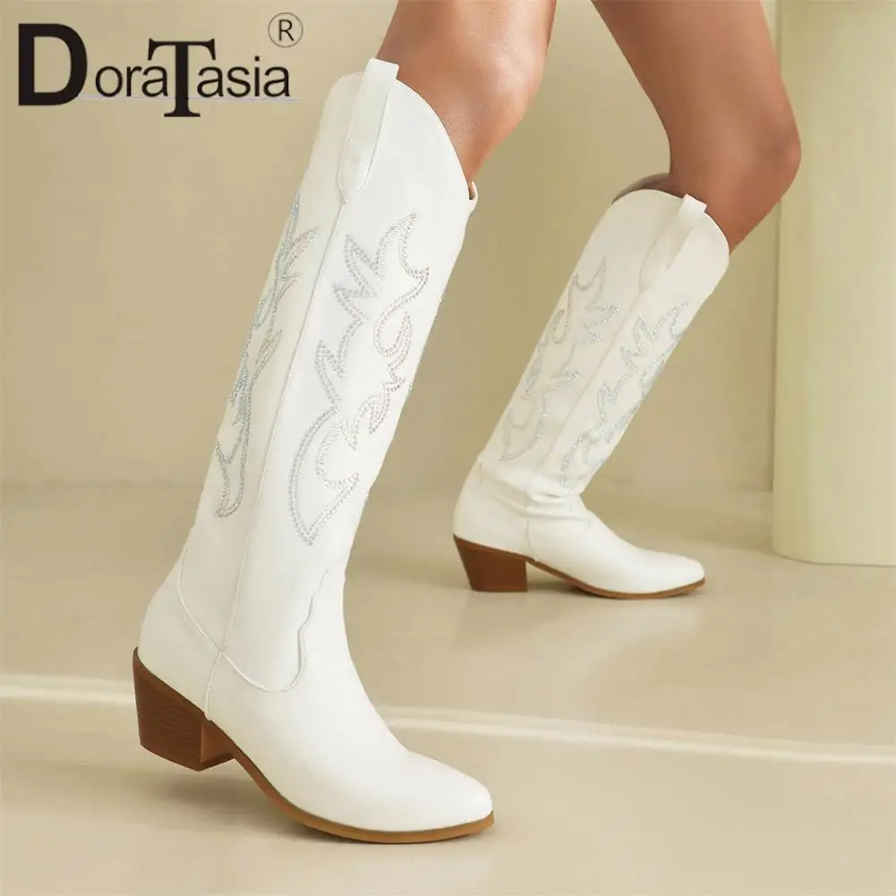 Brand New Female Chunky Heels Western Cowboy Boots Fashion Rhinestone Pointed Toe women's Cowgirl Boots Casual Retro Woman Shoes