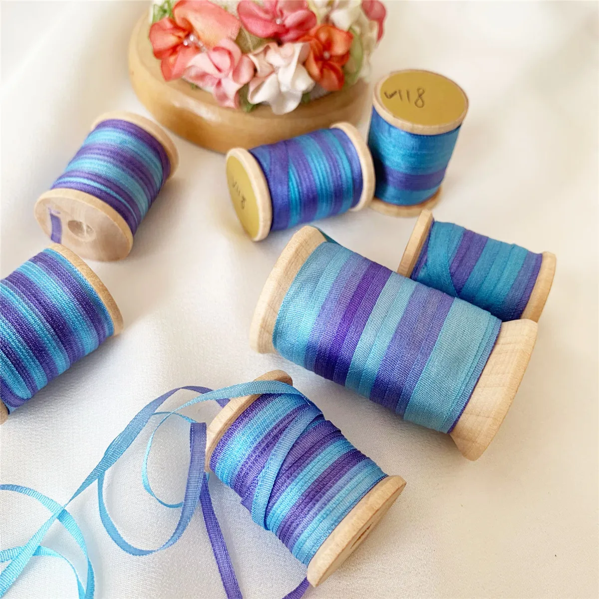 7mmX10m/Roll Vareigated Pure Silk Satin Ribbon Hand Dyed For Sewing Embroidery Needlework Handcraft Christmas Decor