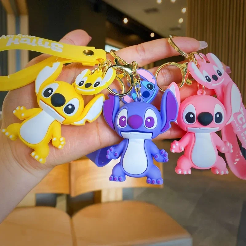 Brandneue rote Stich Schlüssel bund Disney Stich Figur Puppe Schlüssel ring Tasche hängende Auto Ornamente Schlüssel zubehör Kinder Spielzeug Weihnachts geschenke