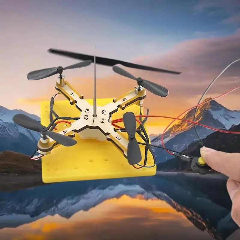 Drone en bois terminé avec son hélice et moteur, Kit Drone DIY en Bois pour Enfant - Jouet Éducatif Scientifique