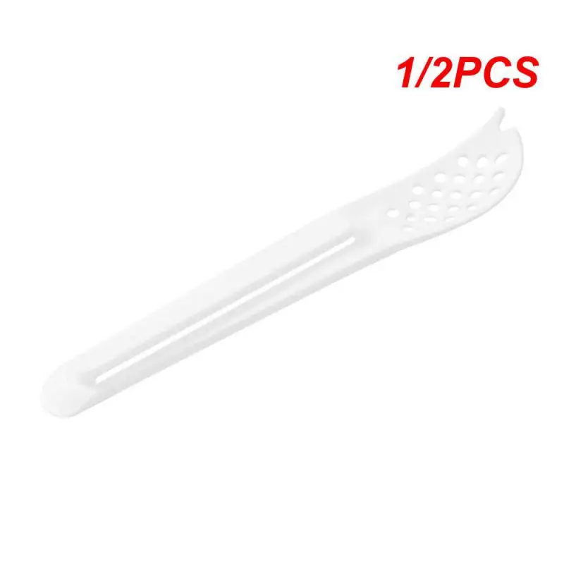 

1/2 шт. рисовая ткань, искусственный материал, дизайн в форме ложки, которая помещается в нижнюю канавку открывателя для консервных банок для пикника