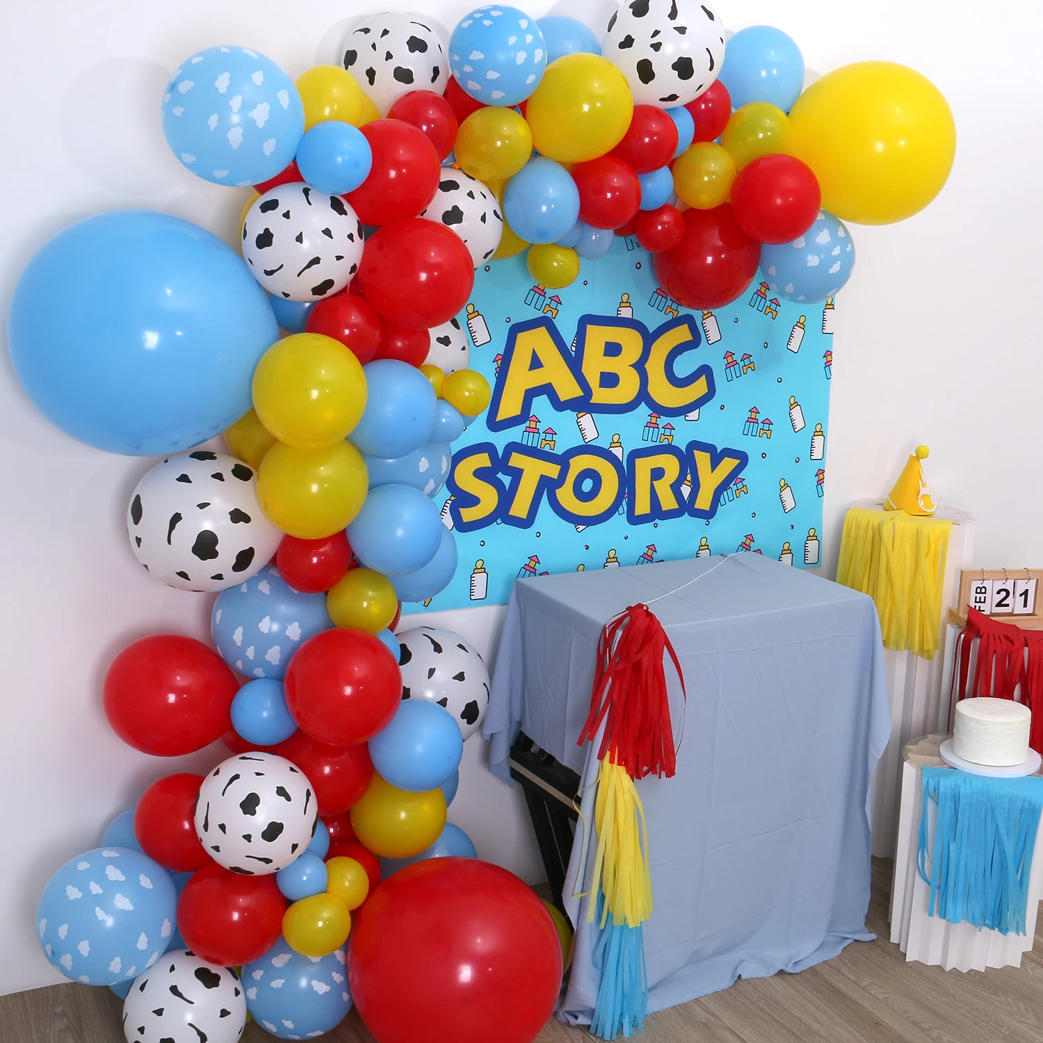 Spielzeug-Ballonbogen-Set für Jungen-Geburtstag, Duschdekoration mit Wolken- und Kuh-Motiv, Geburtstagsparty-Zubehör – Detail 9