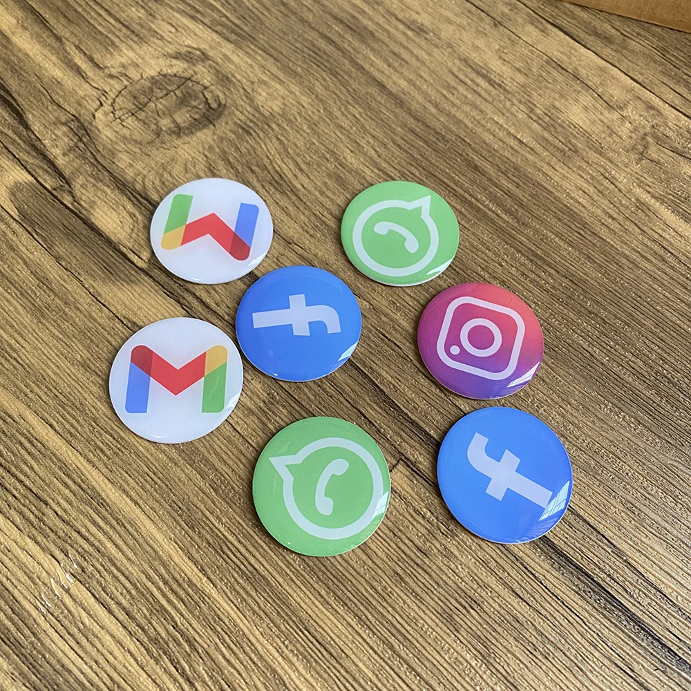On Metal Instagram Facebook Whatsapp Gmail NFC 태그 스티커 소셜 미디어용 에폭시 라벨