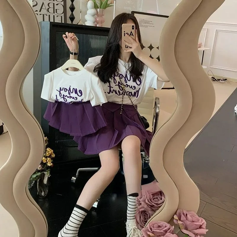 

Комплекты одежды для мамы и дочки, модные костюмы для мамы и детей, летний женский костюм из 2 предметов с юбкой, одежда для маленьких девочек