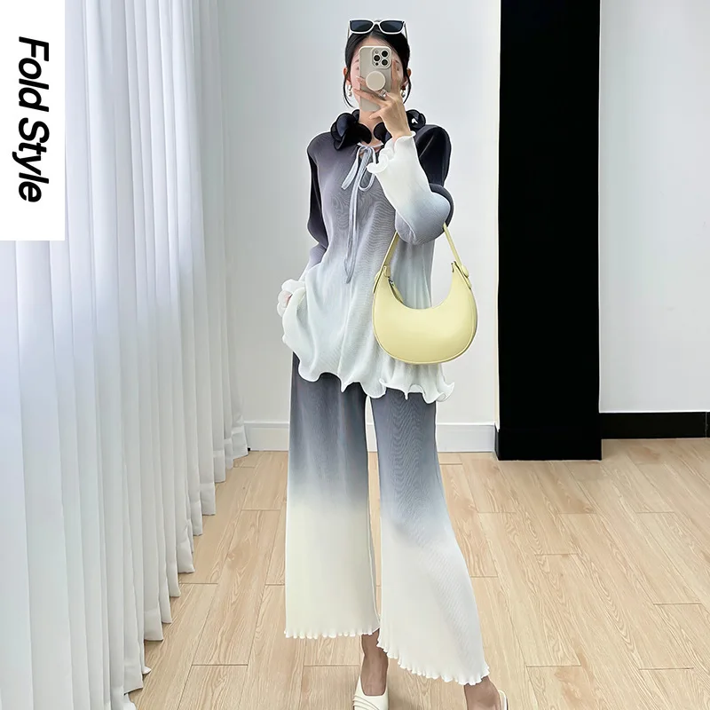 

Miyake Temperament Age Reducing Set, Autumn New High-end Gradient Pleated Wooden Ear Edge Long Sleeved Top, Casual Pants