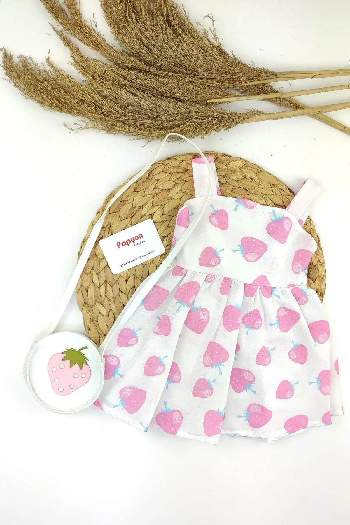 

Baby Girl Strawberry Printed Back Side Bow Bag Dress Cotton Pink Clothing