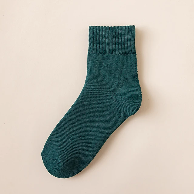 New Winter Vrouwen Socks Dikke Warme Effen Kleur Wol Harajuku Retro Koude Slip Mode Toevallige Kasjmier Modieuze Sokken 1-Pair J