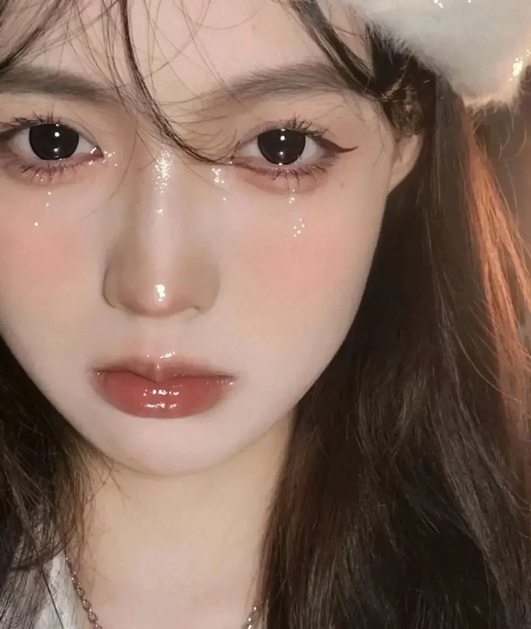 Eye Shadow Waterproof Pearlescent Eyeliner Lying Silkworm Cosmetic Liquid Eyeshadow Glitter Highlighter Cute Bear Sequin Glitter