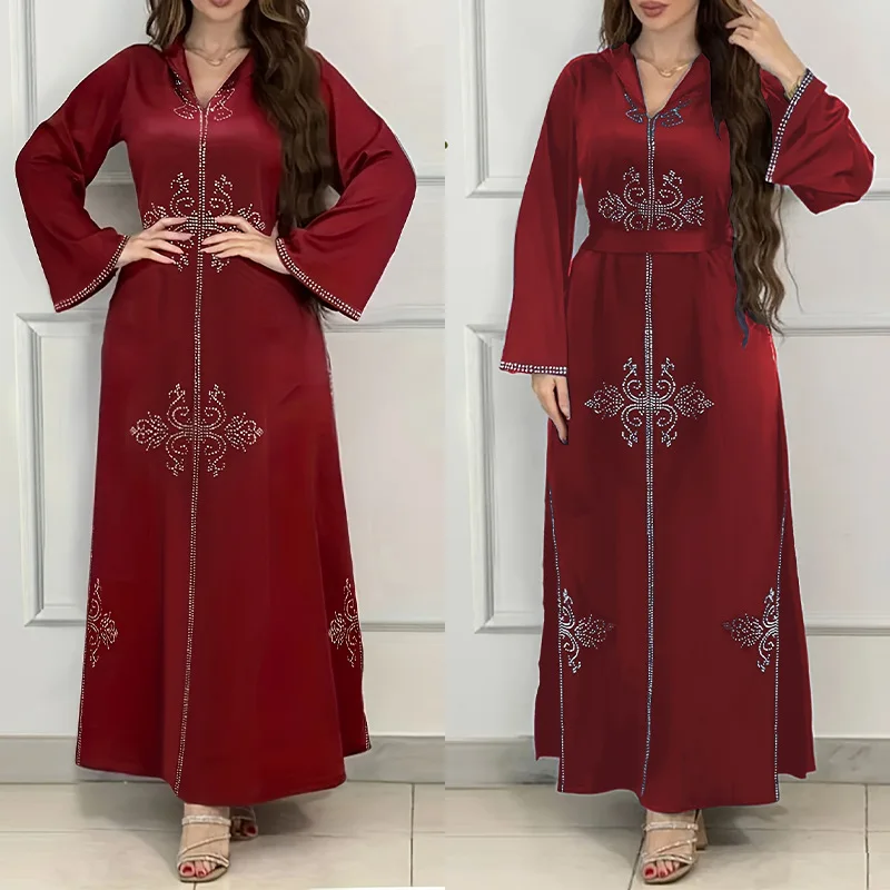 جلابية عنابية بتطريز ناعم