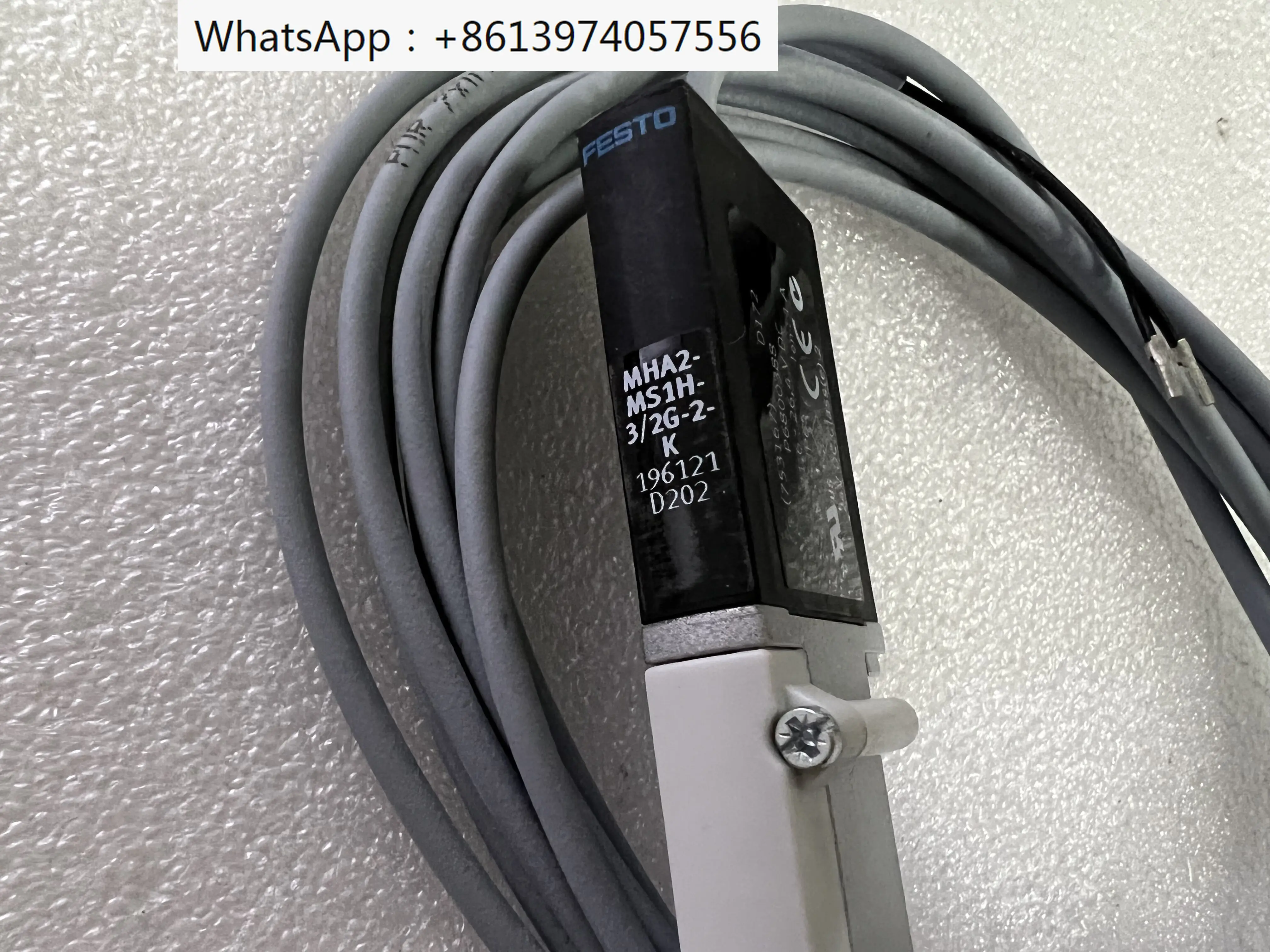 

Электромагнитный клапан MHA2-MS1H-3/2G-2-K 196121