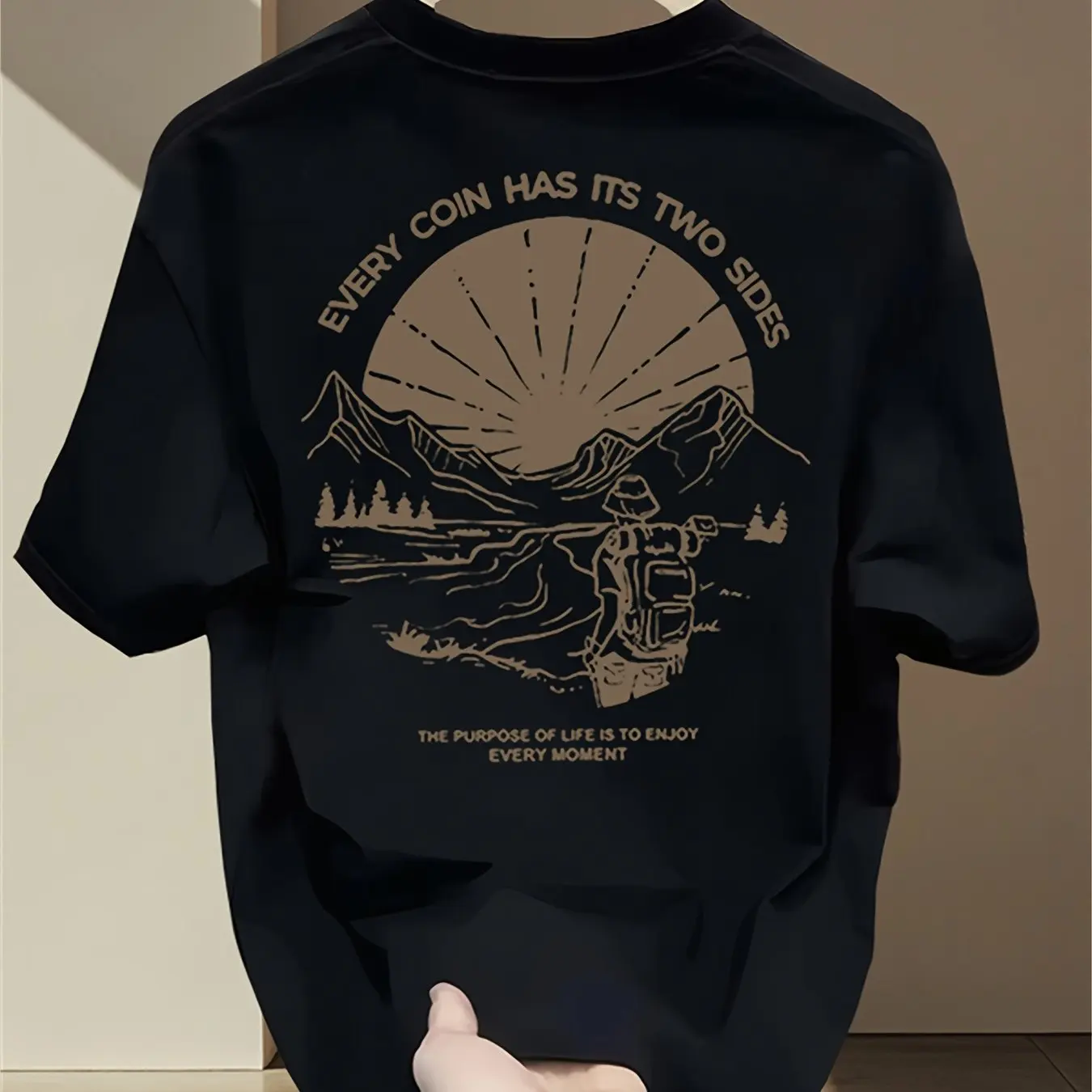Vintage Bergwander-Grafik T-Shirt für Herren Sommer Lässiges Baumwoll-Shirt Inspirierendes Zitat-Print Outdoor-Abenteuer Streetwear Top – Detail 4