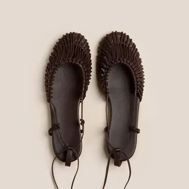 Sandales tissées pour femmes 2026 – Nouvelles sandales d'été en cuir de mouton faites à la main, style rétro, à lacets, bout fermé, marron 1