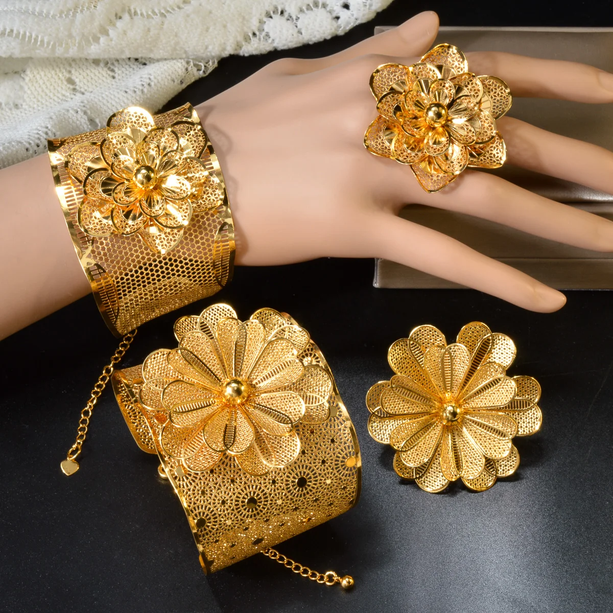 14k Yellow Gold Bangle Bracelet w/Screw Lock 001-440-00093 | Wallach Jewelry  Designs | Larchmont, NY