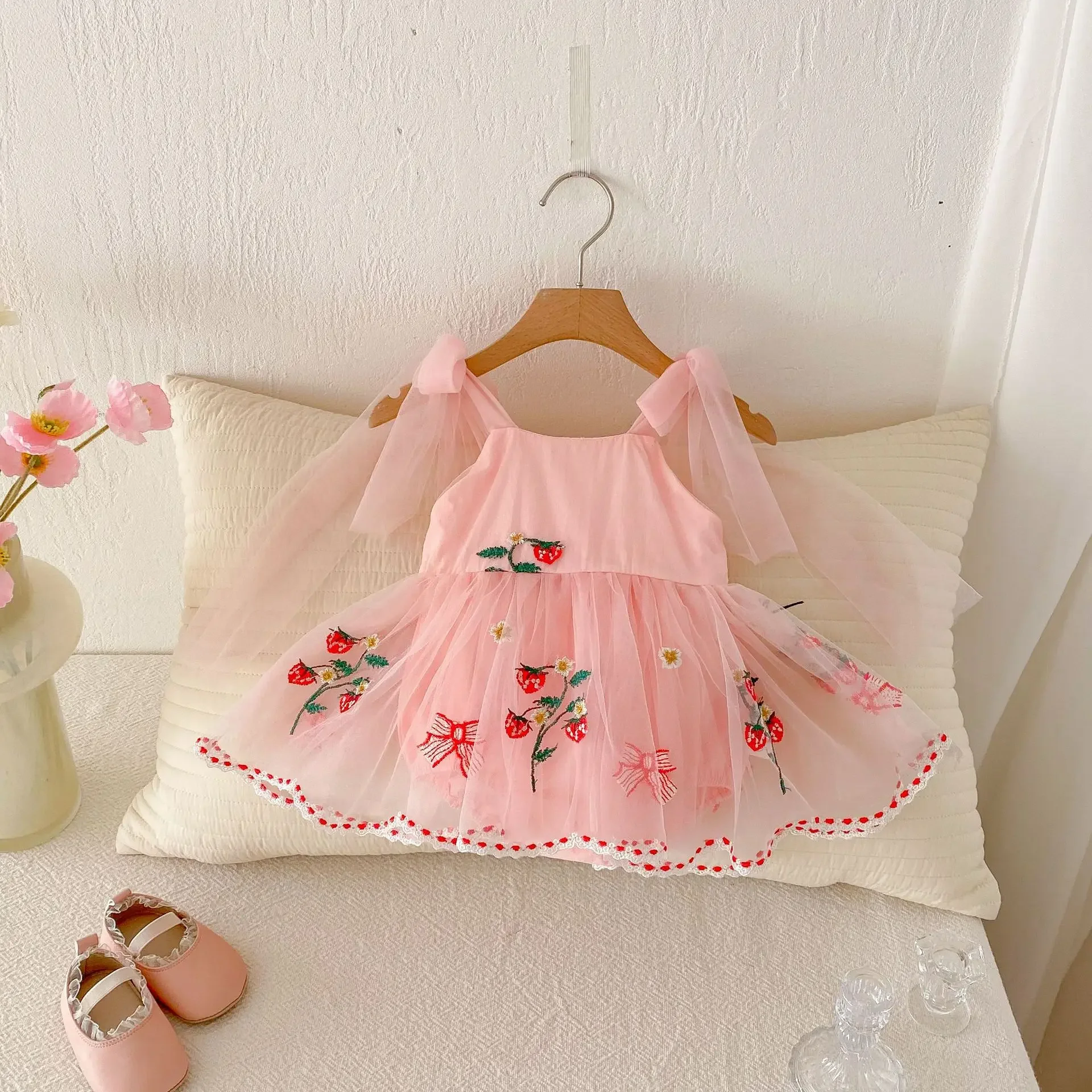 Princess Skirt Baby Girl Romper Cotton No Sleeve Bottom Covering Newborn Three Month Photo Shoot Dress Summer