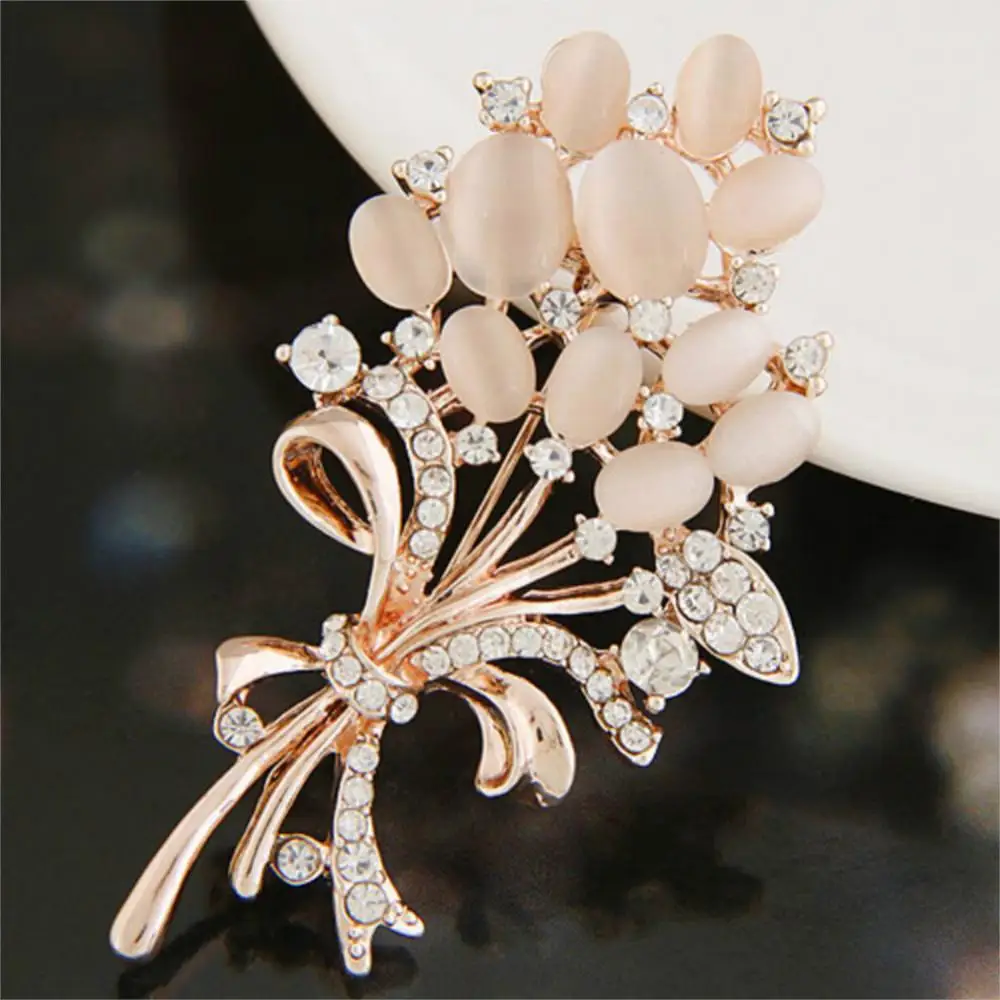 Elegant Golden Maple Leaf Pearl Brooches For Women Sweater Shawl Pins Clips  Party Accessory Jewelry Corsage Brooch, Brooch Pins