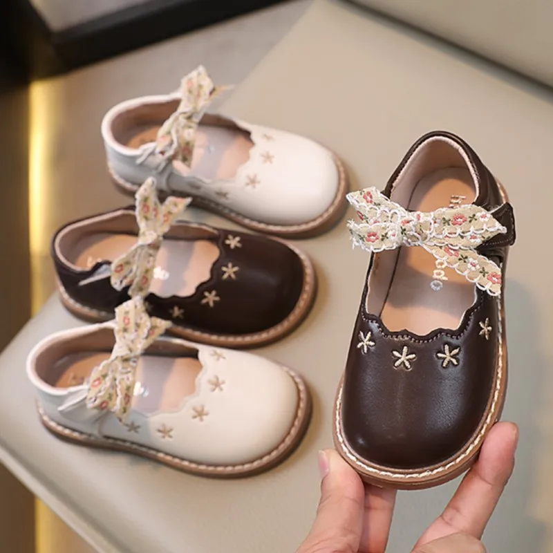 

Children's Oxford Shoes Embroidered Lace Leather Shoes Star Mary Janes Shoes Girls Princess Dress Shoes Kids Spring Autumn 394R