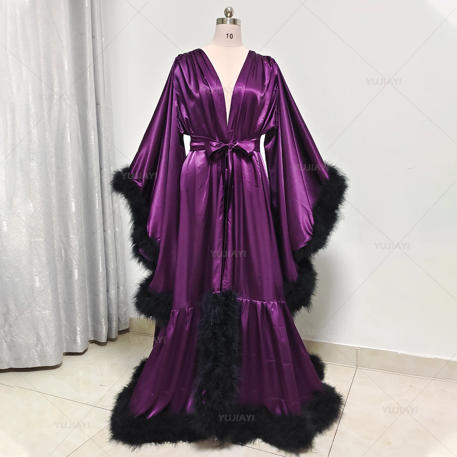 

Women's Robe with Feathers Puffy Maternity Fur Bathrobe Wedding Luxury Bridal Dressing Gown Boudoir Kimono Dress Nightgowns