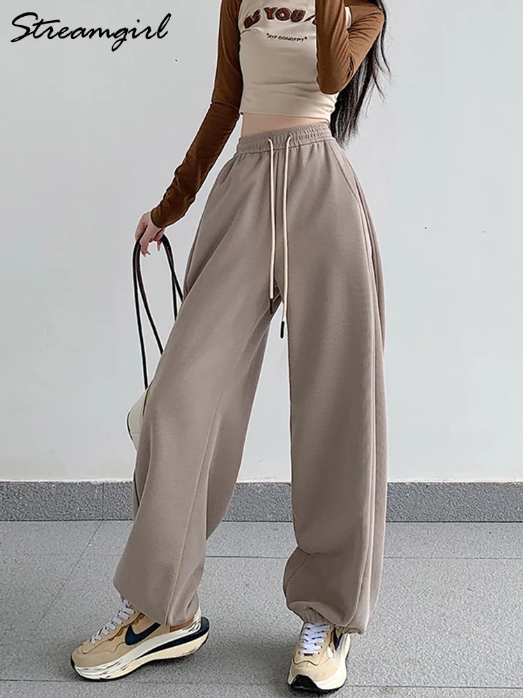 Aleumdr Wide Leg Sweatpants Flare Sweatpants Women 2025 High Waisted Wide Leg Pants With Pockets Comfy Fleece Sweatpants Casual Loose Fit Bootcut Yoga Pants Wide Leg Sweatpant Baggy Cotton Lounge Pant Drawstring