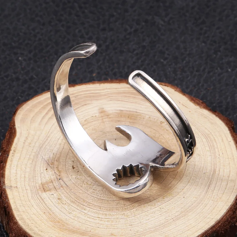 Retro Creative Wrench Bracelet Suitable for Men Personality Charm Motorcycle Bicycle Leisure Accessories Gifts bangle bracelet