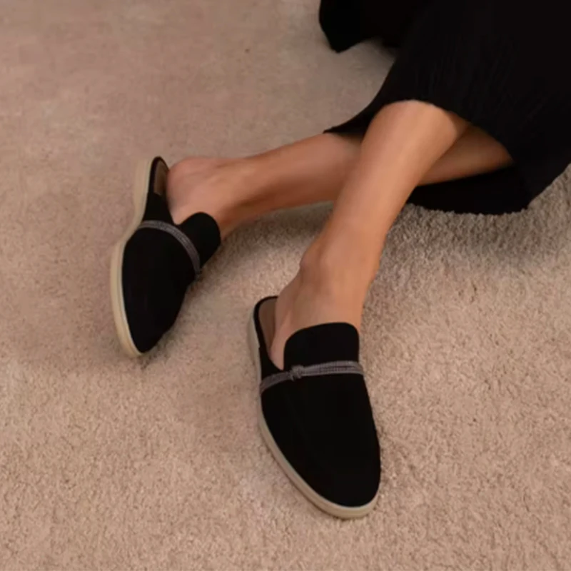 أحذية نسائية مسطحة من الجلد السويدي لربيع وخريف 2026، أحذية كاجوال ذات نعل ناعم عالية الجودة من الكشمير تواكب أحدث صيحات الموضة