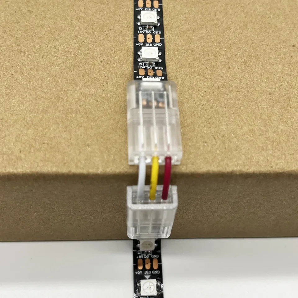 Amefil Connettore LED a forma di L a 3 pin 10 mm di larghezza