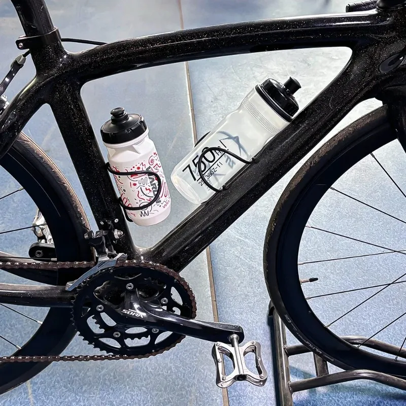 BALUGOE 6g 초경량 자전거 물병 홀더 탄소 섬유 자전거 물통 케이지 MTB 로드 바이크 컵 홀더 내구성 있는 사이클링 부품
