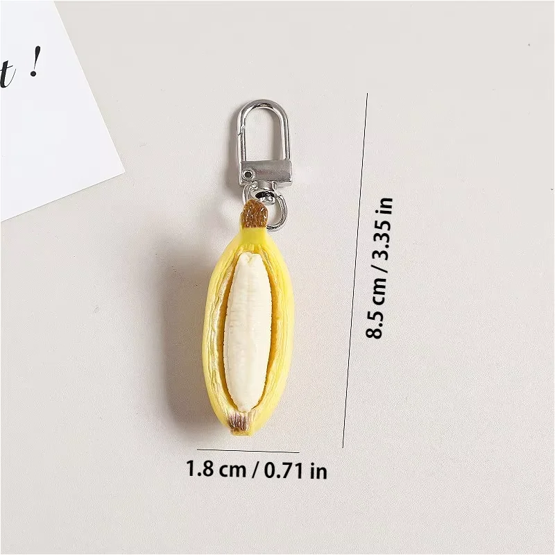 2개입 창의적인 3D 시뮬레이션 반쪽 껍질 벗긴 바나나 열쇠고리 귀여운 실물 같은 과일 가방 참 펜던트 재미있는 음식 키링 친구 선물