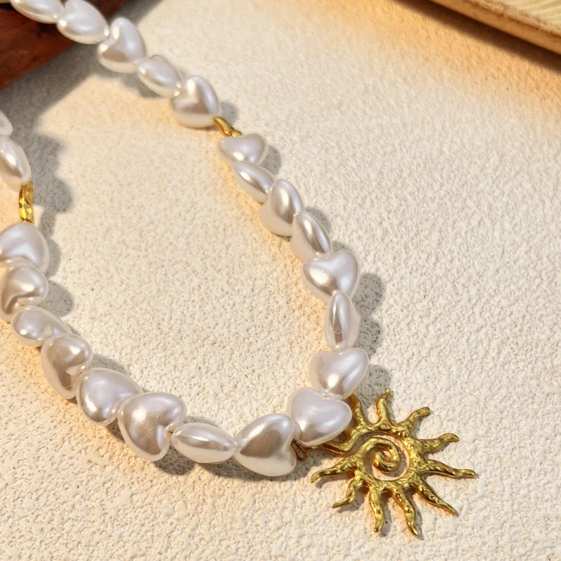 Elegant Thick Heart Pearl Neckalce Handmade Beading Lava Textured Twist Gold Color Sun Pendant Clavicle Choker Collar Jewelry