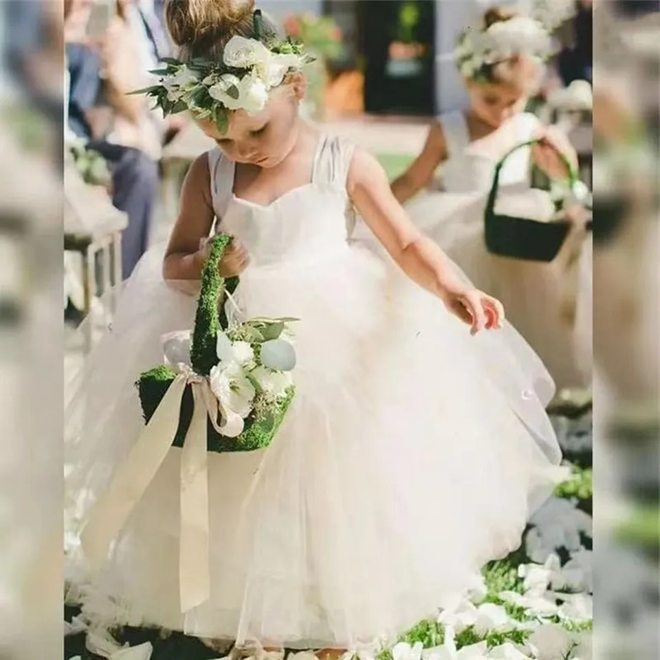 

Elegant Puffy Tulle Flower Girl Dresses For Wedding Princess Christmas Evening Birthday Party First Communion Gowns With Bow