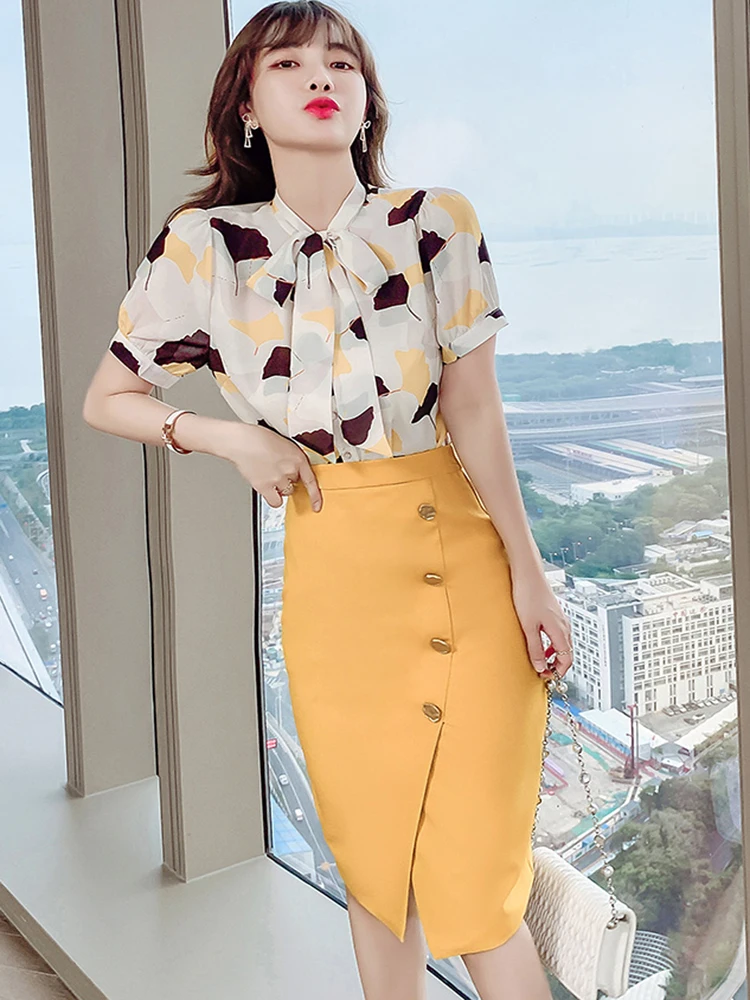 

Элегантный комплект из двух предметов, летняя модная шифоновая блузка с геометрическим принтом и юбка миди с высокой талией, офисный женский костюм