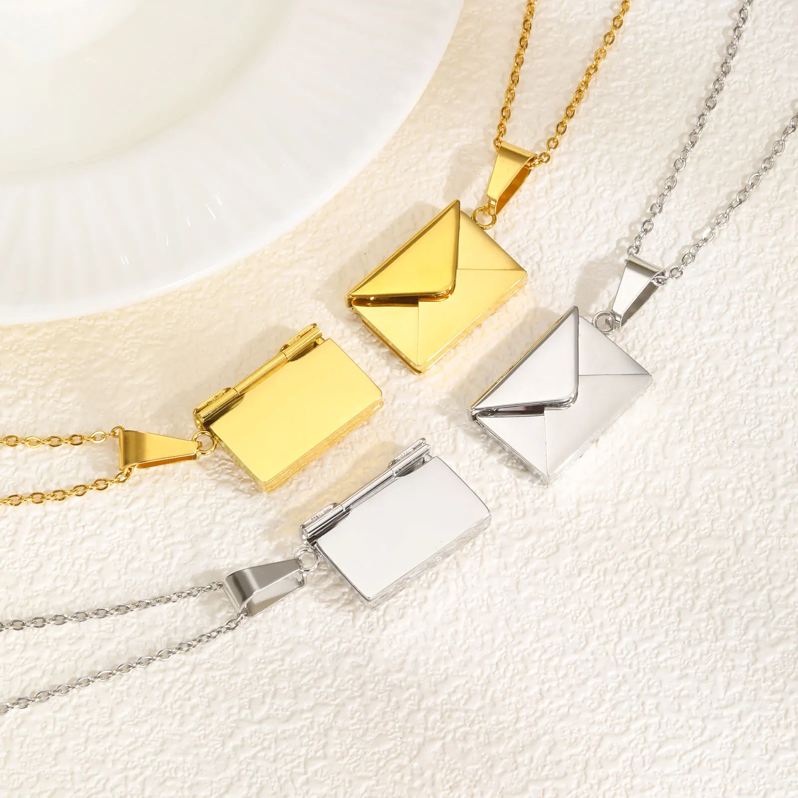 Collier médaillon Photo personnalisé, enveloppe, pendentif en forme de lettre d'amour pour femmes, pendentif Photo personnalisé, cadeaux 4 Collier médaillon Photo personnalisé, enveloppe, pendentif en forme de lettre d'amour pour femmes, pendentif Photo personnalisé, cadeaux 4