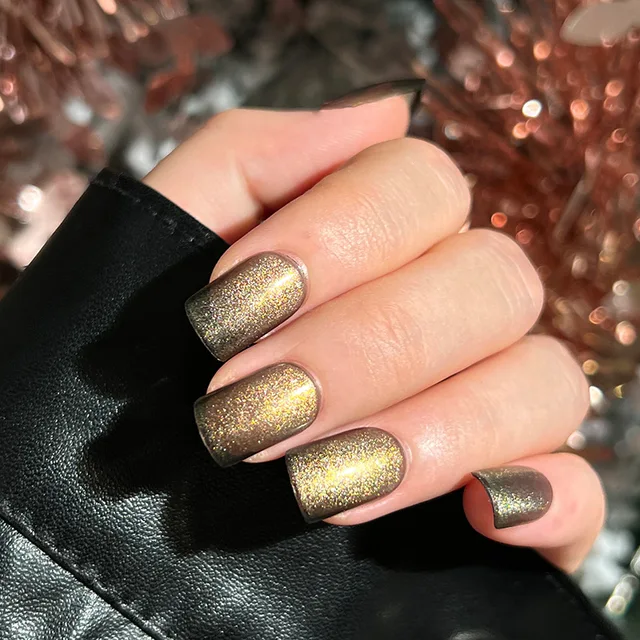 15 Glitter Nail Polish Ideas You'll Swoon Over - Society19