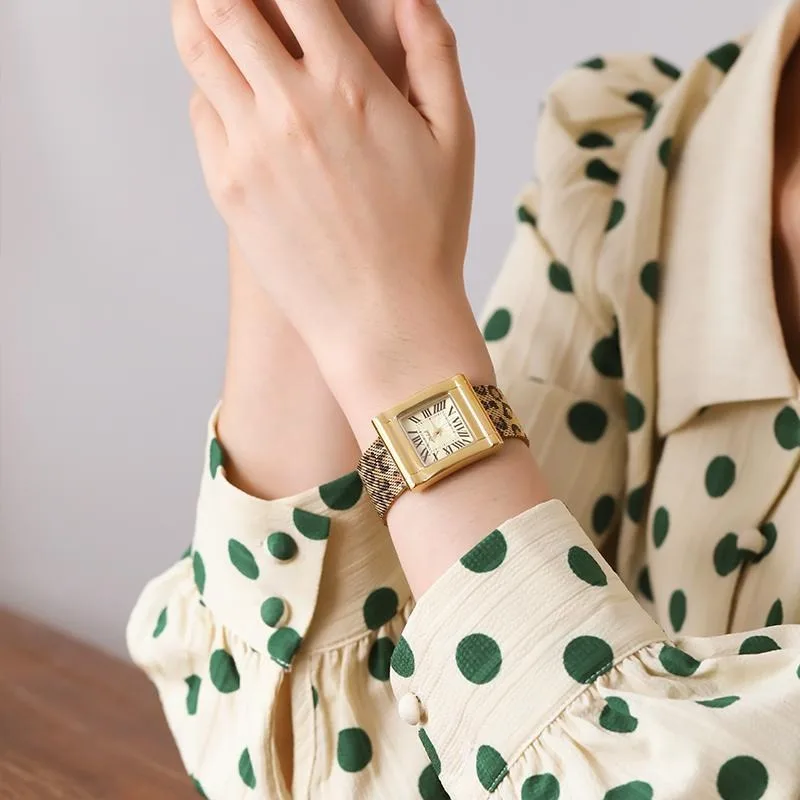 アニマル横町　時計 すみっこぐらし目覚し時計 | イオンスタイルオンライン 衣料品