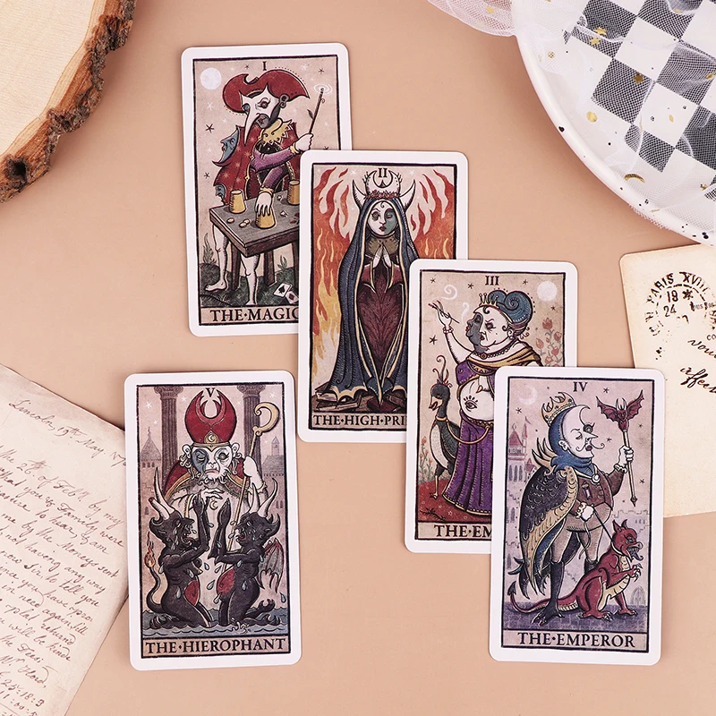 Della Luna Tarot Cards Fortune-telling Oracle Divination Edition Creativity Illustrated English Version Moon Board Game Deck