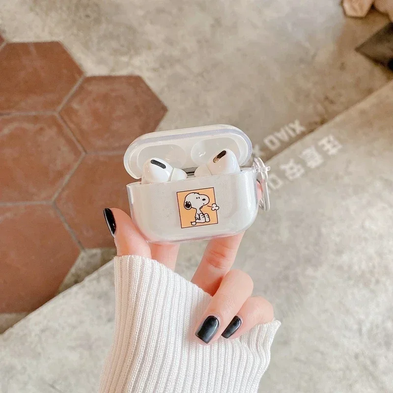 thumbnail image 1 of Bonita funda para auriculares Snoopy Charlie Brown para AirPods 1 2 3 Pro 2021, funda protectora transparente suave de TPU para auriculares inalámbricos Bluetooth, 1 of 5