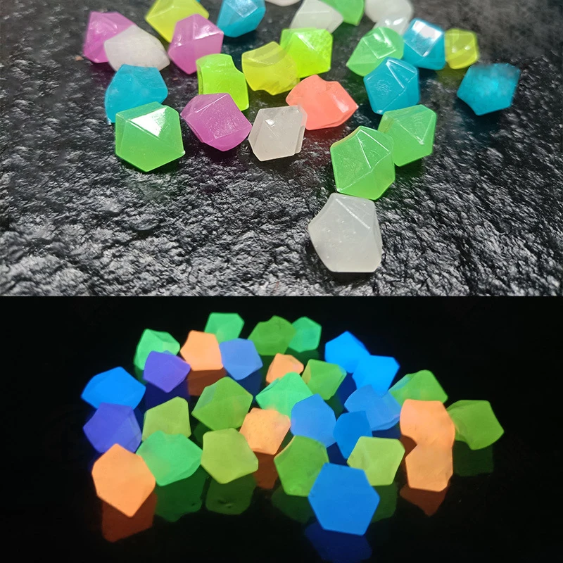 25-100Pcs Luminous Stone Glow in The Dark Pebbles for Garden Decoration Outdoor Walkways Patio Lawn Garden Yard Path Decorations