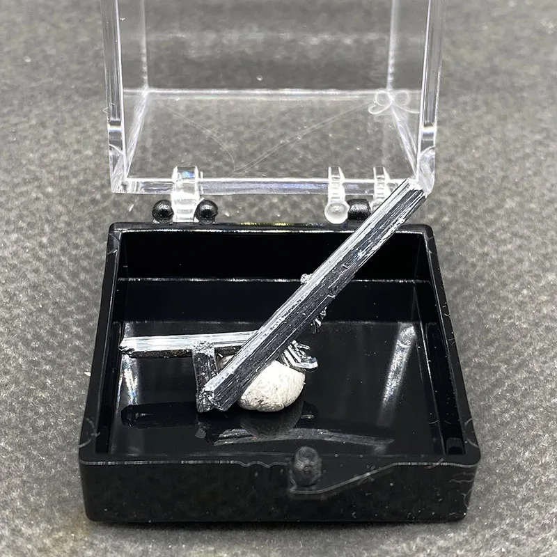 100%  Natural stibnite Mineral Specimens Stones and Crystals Healing Crystal +Box size：35*35*35mm