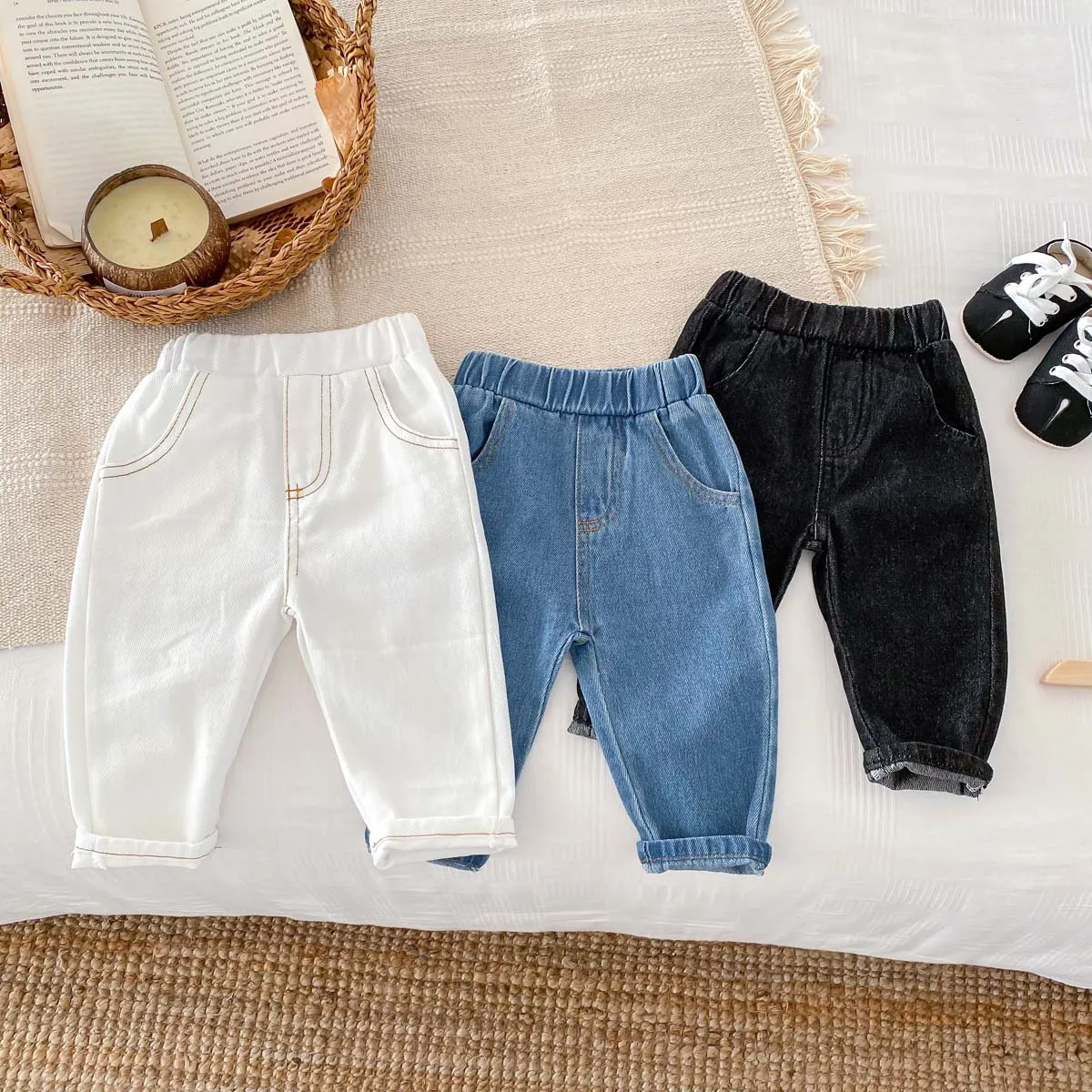 Description Picture 2 of item2025 Spring New Baby Soft Denim Pants Solid Girls Jeans Simple Children Casual Pants Toddler Boy Loose Trousers Infant Clothes