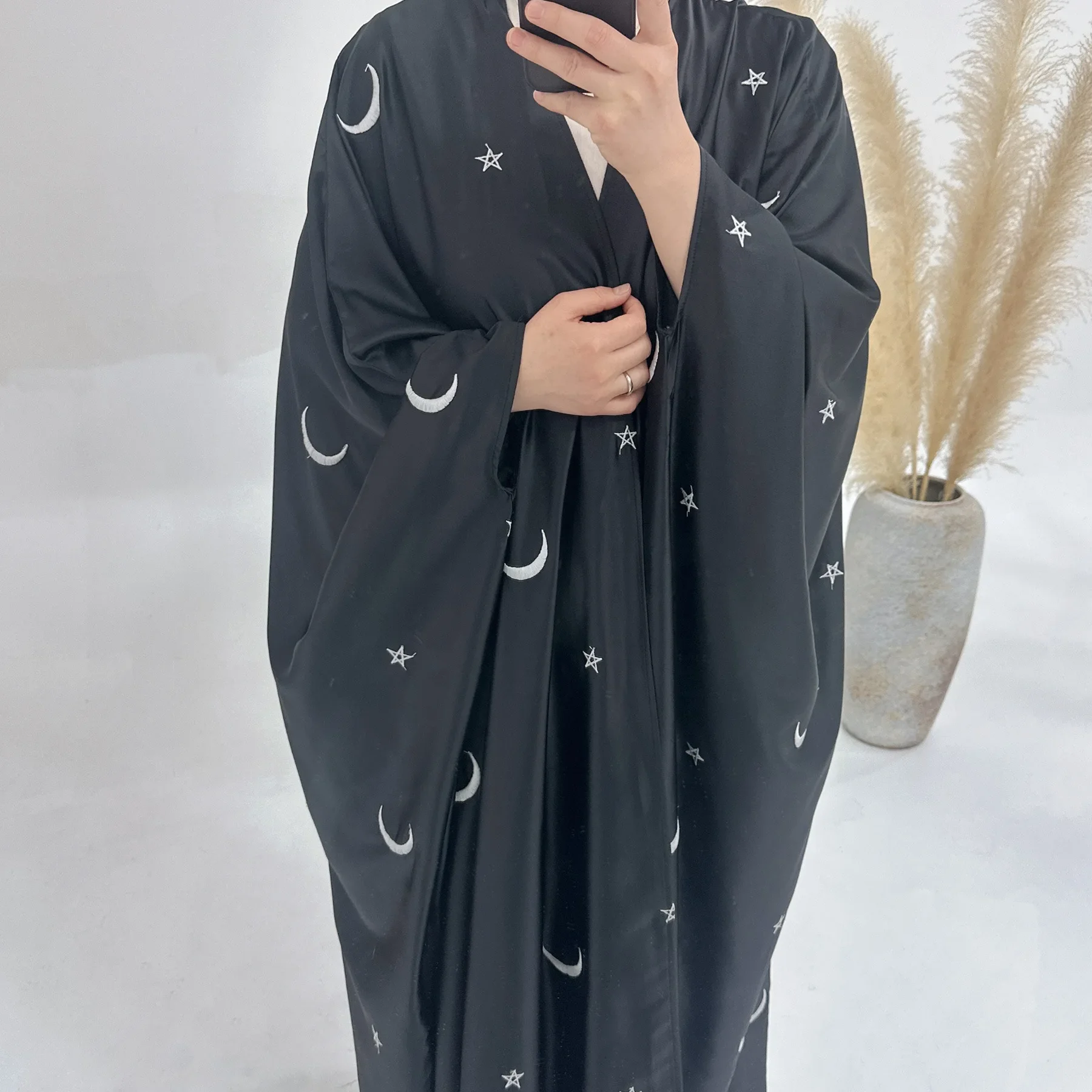 

Ramadan Satin Moon Abaya Kimono Dubai Kaftan Embroidery Open Abayas for Women Muslim Batwing Sleeves Islam Prayer Clothes Turkey