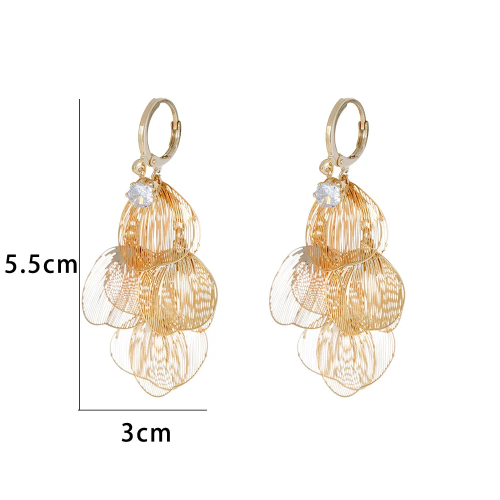 Fashionable Petal Ear Cuffs for Women Elegant Unique Drop Earrings Sweet Fairy Atmosphere Luxury Feelings Versatile Jewelry