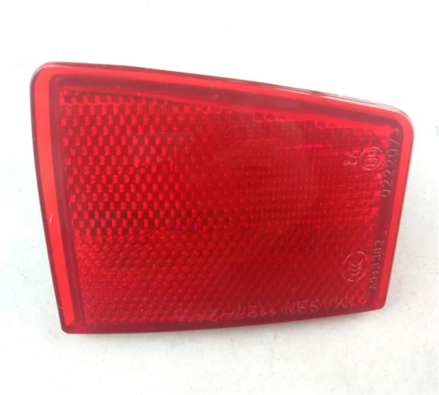 

For MITSUBISHI Pajero V98 v97 rear reflector montero v93 rear bumper lamp