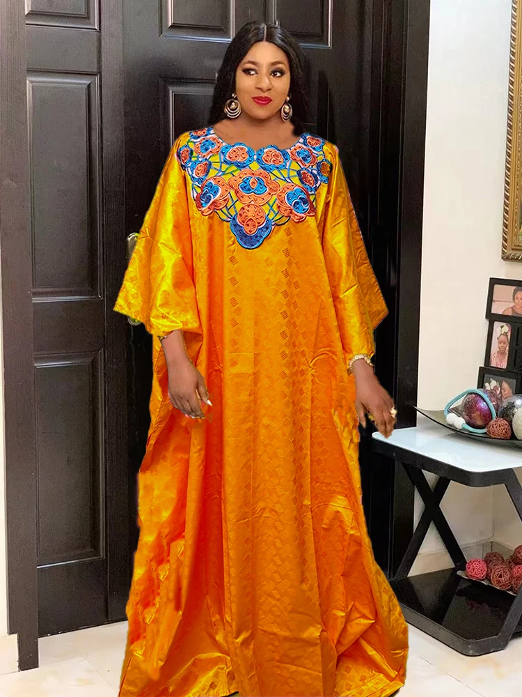 �ϻ� �� ���� ��Ƽ�� �α� Bazin ���ǽ�, ��ǰ�� �� �κ�, �ϻ� �� ��Ƽ����