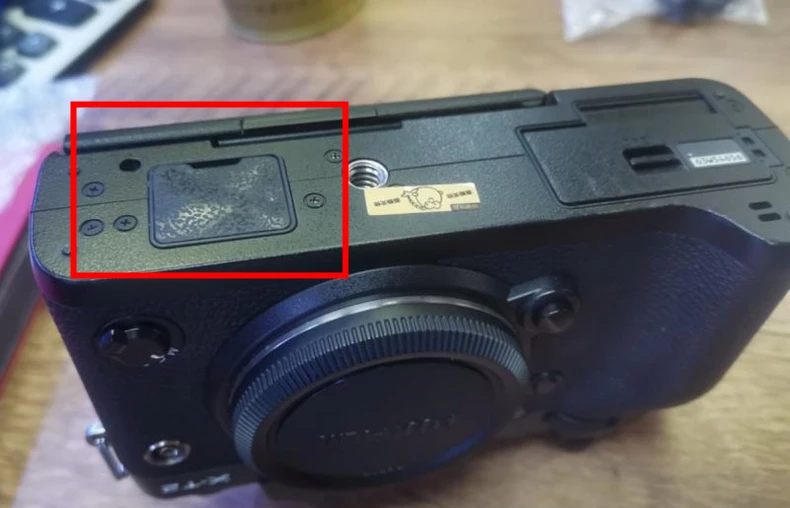 Description Picture 2 of itemFlash Remote PC Sync Terminal Cap / Battery Grip Connector Cover for Fujifilm Fuji XT2 XT3 XT4 5 XH1 GFX50S GFX50R VG-XT3 VG-XT2