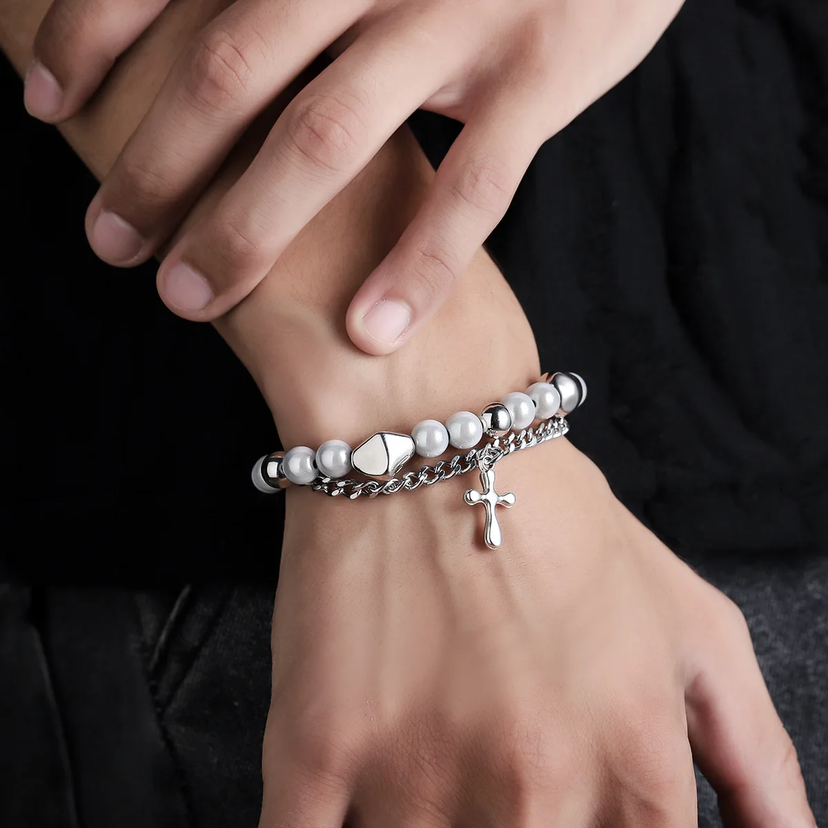 Glänzende Imitation Perle Perlen Armband Edelstahl Kreuz Perlen Armbänder Trendy Designer Schmuck Unisex Zubehör Liebhaber Geschenk – Detail 4