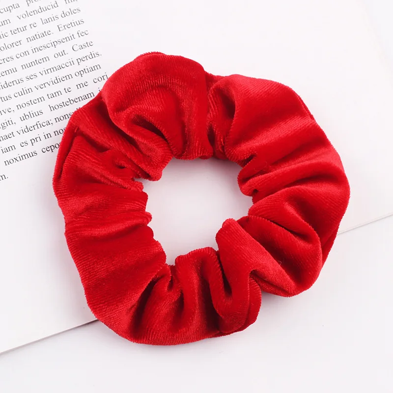 Elegant Velvet Scrunchie – Stylish Elastic Hair Accessory