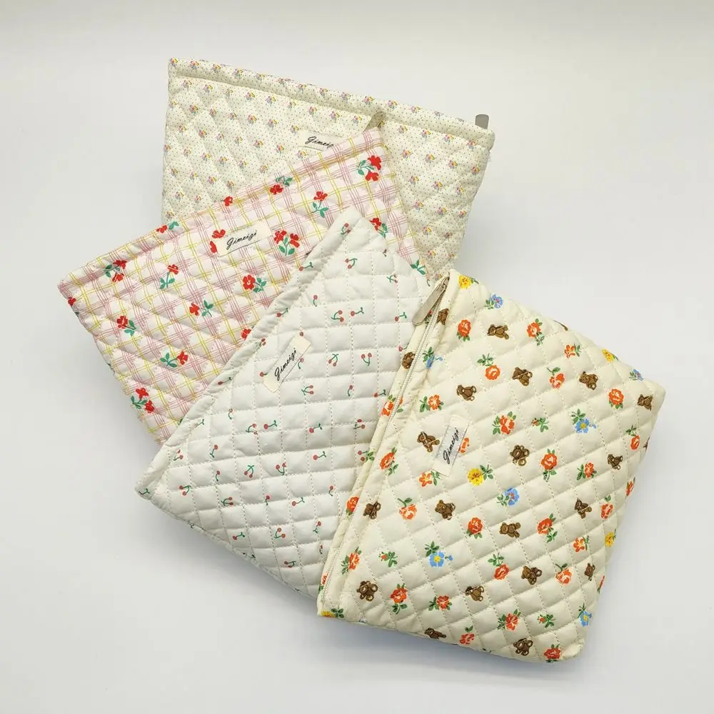 

Cute Floral Little Bear Comestic Case Zipper Travel Toilet Bag Beauty Case Inner Pouch Handbag Quilted Women's Makeup Bag